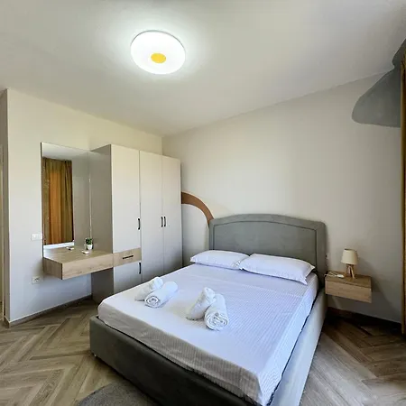 R Apartman