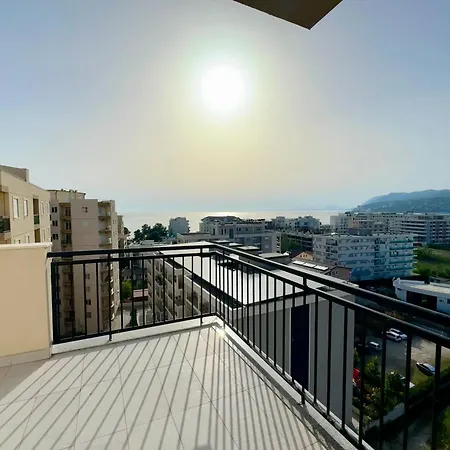 Apartman R *