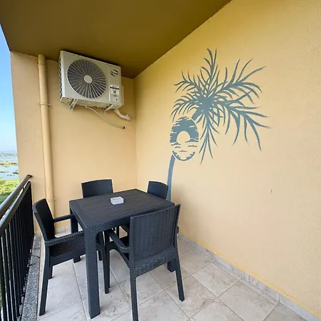 R Apartman