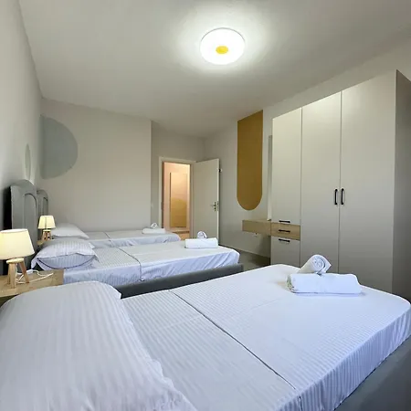 Apartman R *