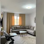 R Shëngjin