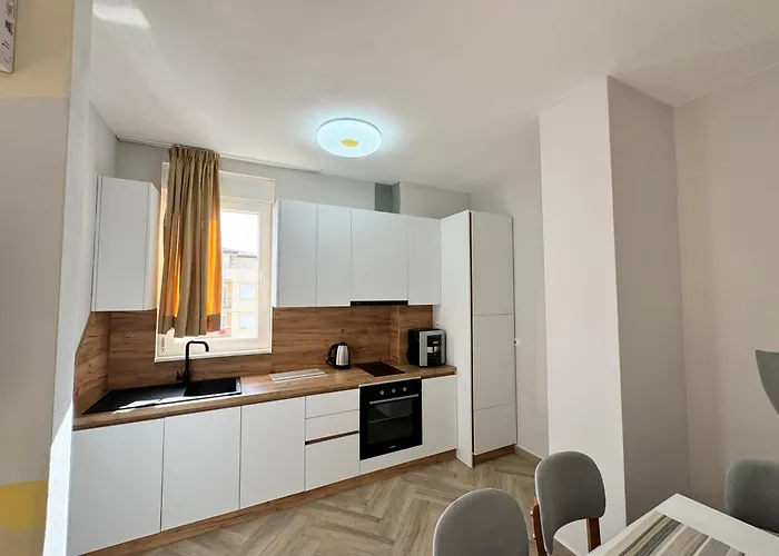 R Apartment *