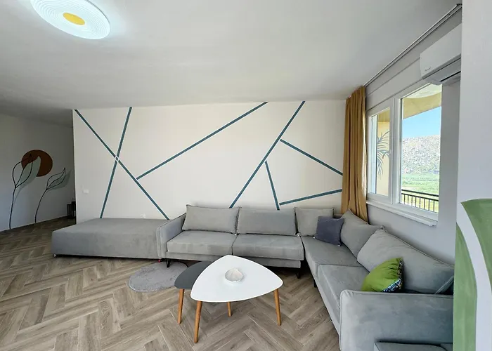Apartment R