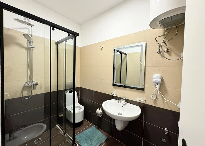 Apartment R *
