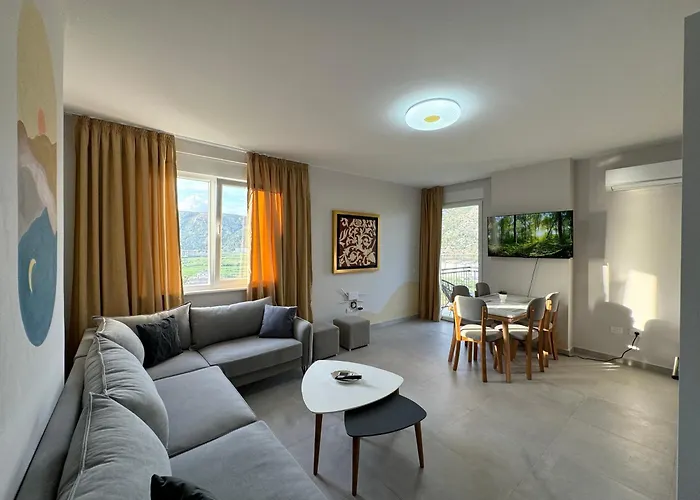 R Apartment *